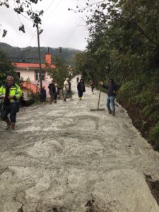 Ortaköy Mahallesi Bevli Mevkiinde Beton Yol Çalışmaları Devam Ediyor