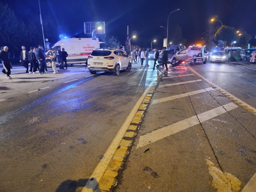 Akşam Silahlı Saldırı Gece Zincirleme Kaza: Yaralılar Var! Ünye'de Zor Gece! 1 kaza