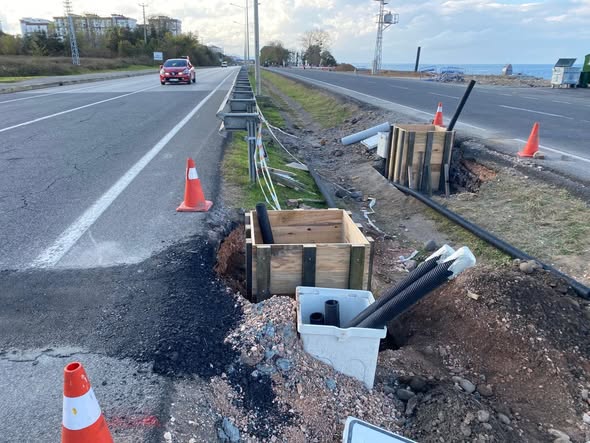 Ünye Gölevi Kavşağı’nda Trafik Güvenliği Artıyor: Sinyalizasyon Çalışması Başladı