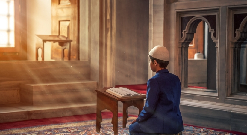 En Güzel Regaip Kandili Mesajları: Müslümanlar İçin Dua ve Maneviyat Gecesi