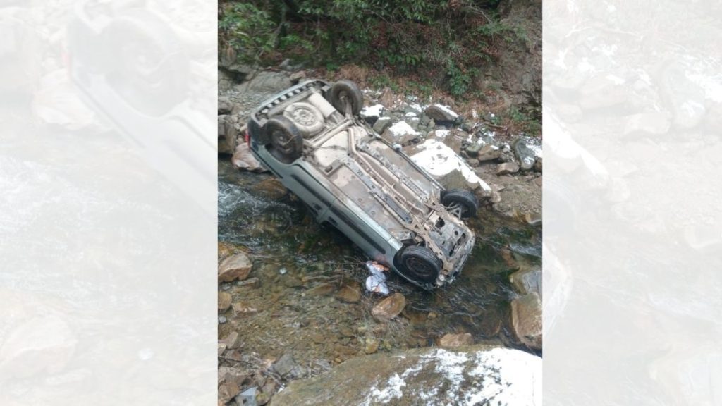 Santa Yolunda Can Pazarı: Otomobil Uçuruma Yuvarlandı!