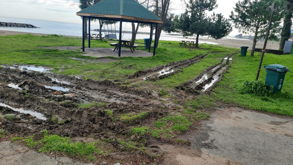 Bunu Yapan İnsan mı? Yazıklar Olsun! 2 641526356 1577626203727460 16058916127571267 n