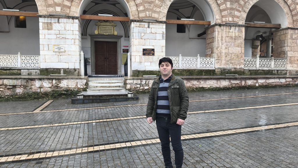 Bursa’nın Maneviyatını Yeniden Yaşatan İsim: Ercan Aydoğdu 3 IMG 20260222 114049