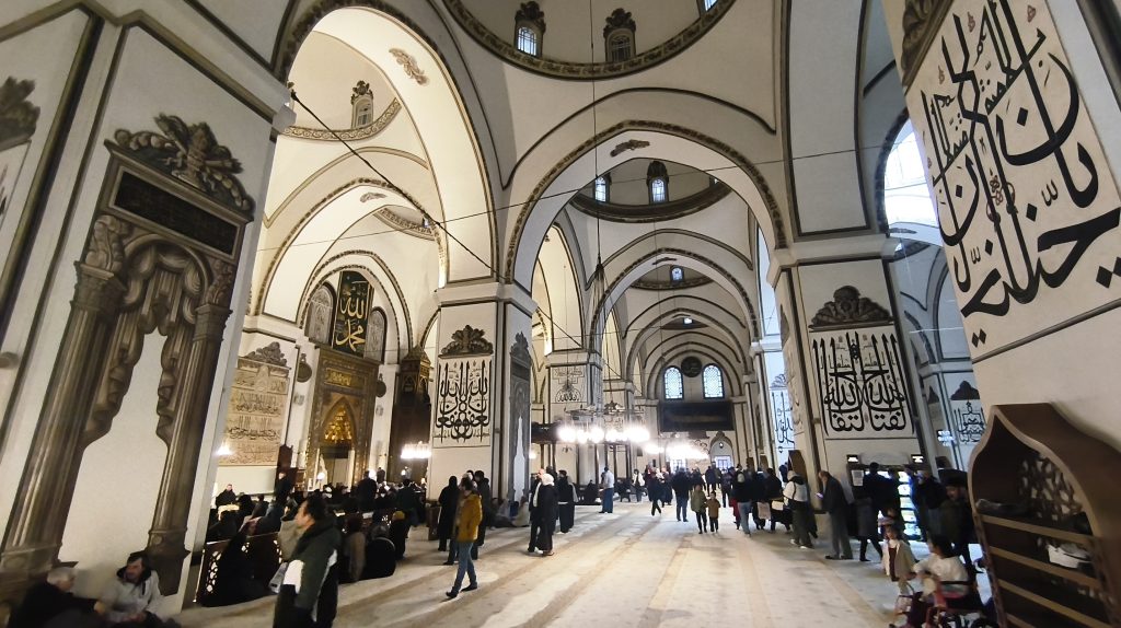 Bursa’nın Maneviyatını Yeniden Yaşatan İsim: Ercan Aydoğdu 11 IMG 20260222 155629