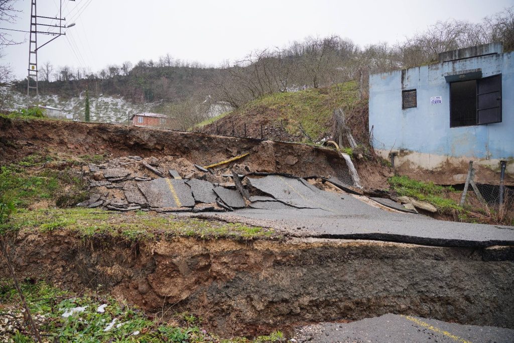 Fatsa'da Heyelan seferberliği Sürüyor! Yaralar Sarılıyor! 6 fatsa16456