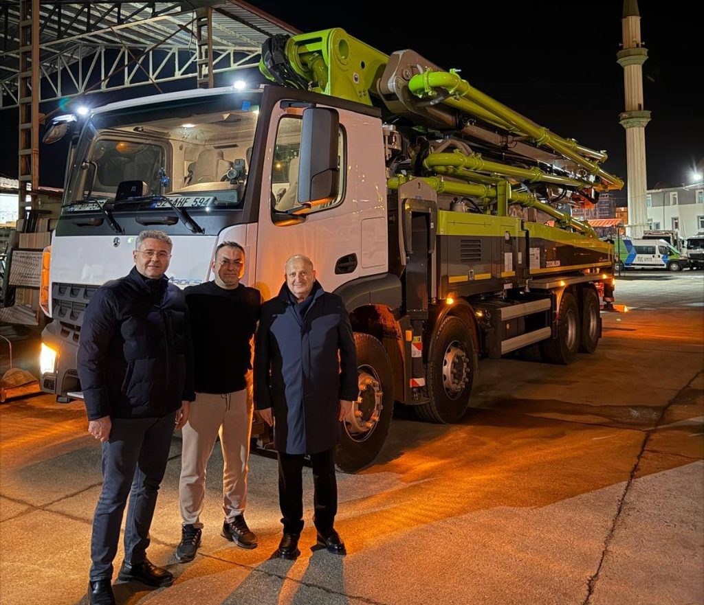 Ünye Belediyesi İkinci Beton Pompasını Hizmet Kervanına Dahil Etti