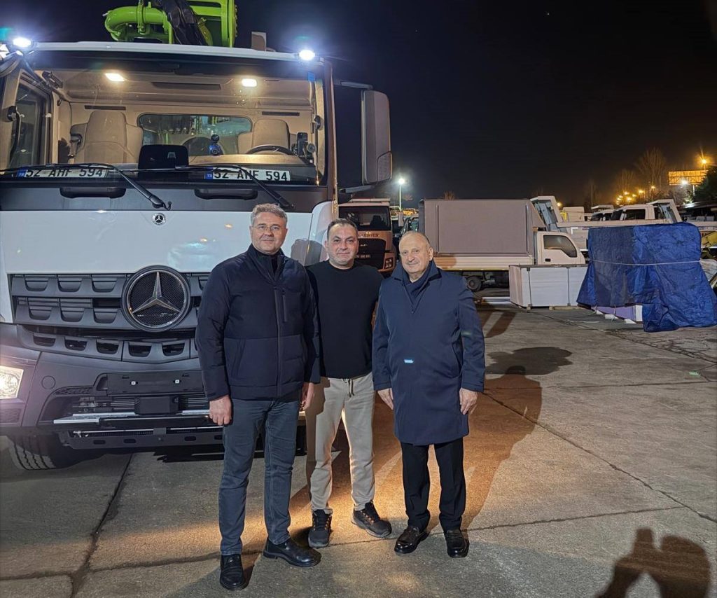 Ünye Belediyesi İkinci Beton Pompasını Hizmet Kervanına Dahil Etti 2 unye beton2