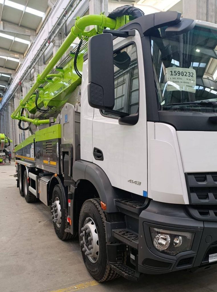 Ünye Belediyesi İkinci Beton Pompasını Hizmet Kervanına Dahil Etti 1 unye beton3