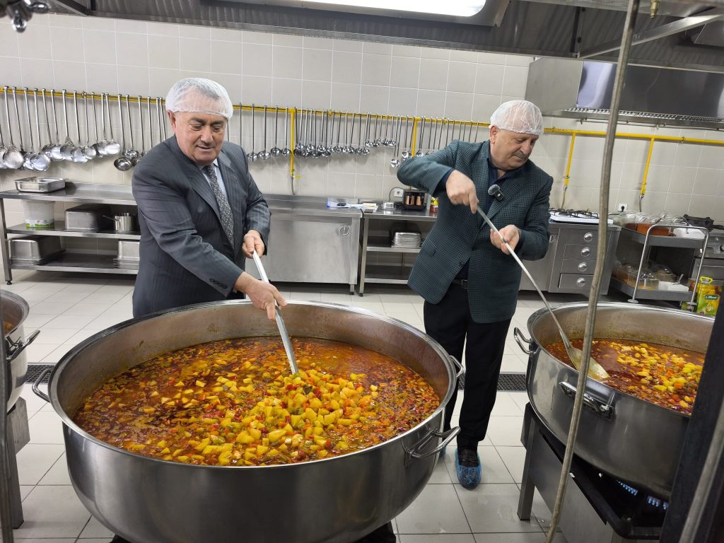 Belediye Başkanından Ünye Gönül Sofrasına Davet! 5 unye iftra2