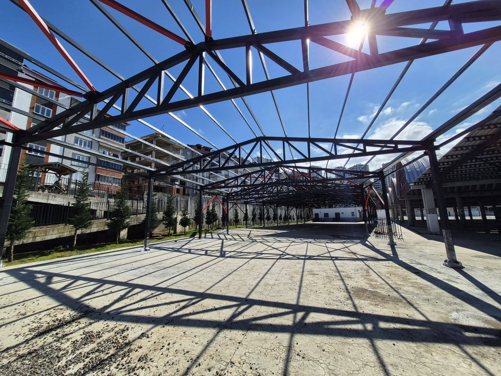 KARADENİZ’İN EN BÜYÜK PAZARINA YAPILAN EK ALANDA SONA YAKLAŞILDI 1 pazar3