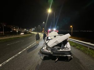 BOLAMAN VİRAJINDA KONTROLDEN ÇIKAN ARAÇ DEHŞET SAÇTI: 2 YARALI!