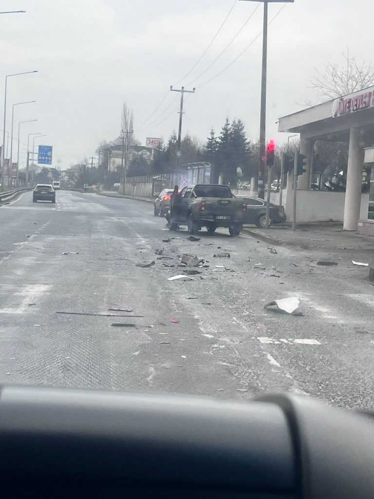 Ünye Devlet Hastanesi Önünde Trafik Kazası! 2 kaza unye