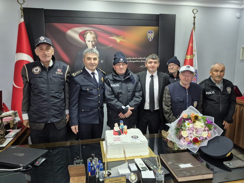 Ünye'de Genciyle Yaşlısıyla Polis Haftası Coşkusu! 4 tekkiraz5