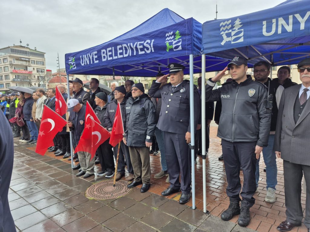 Ünye'de Genciyle Yaşlısıyla Polis Haftası Coşkusu! 1 tekkiraz9