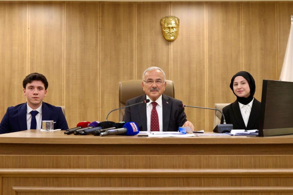 Şehit Çetin Ak Anadolu Lisesi Öğrencisi Nur Sena Yaman, Büyükşehir Meclisinde Çaybaşı'nın Gururu Oldu! 6 697159682 1641814770641936 2780414137803734662 n