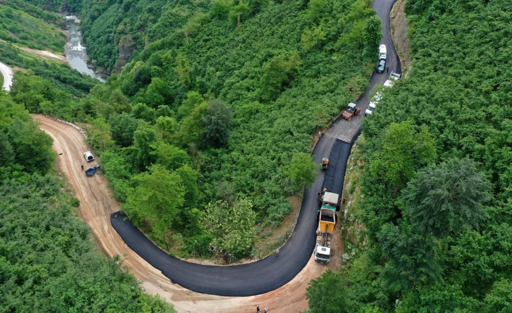 ÇATALPINAR’DA YOL SEVİNCİ