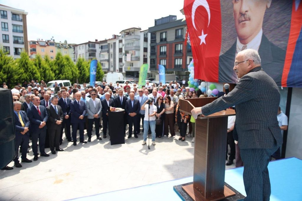 ORDU YAŞLI YAŞAM MERKEZİ VE AİLE DANIŞMA MERKEZİ AÇILDI 1 yasli2
