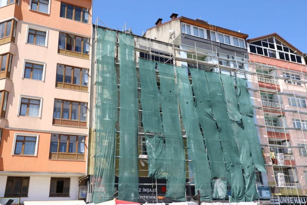 Ünye'ye Modern Görünüm: 44 Binanın Cephesi Yenileniyor! 4 756768935 1642787197846796 6013202112968883543 n