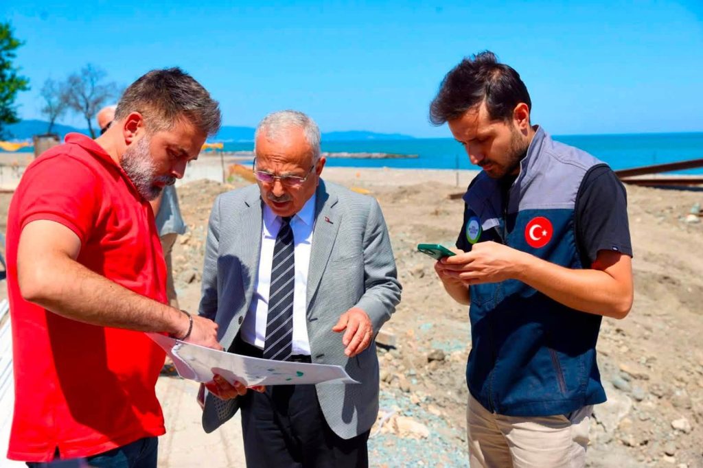 Kordon Park'ta İki Etabı Birleştirecek Yaya Köprüsü Yükseliyor 3 kordon3