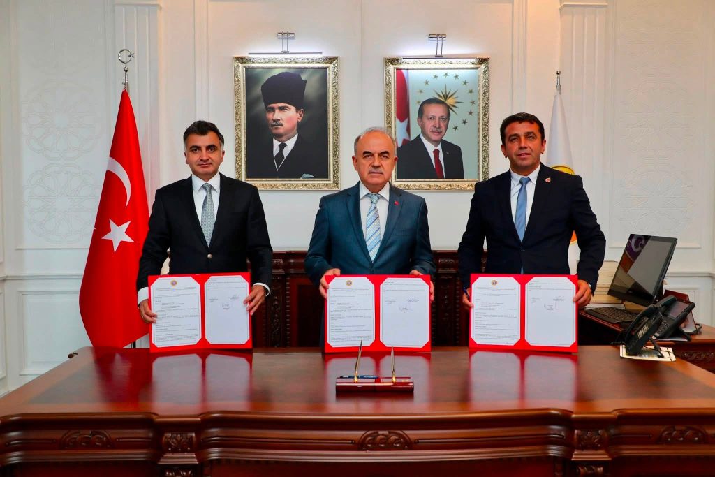 Hayırsever Muhtardan Mahalleye 3 Milyon Liralık Çok Amaçlı Salon 1 muhtar1