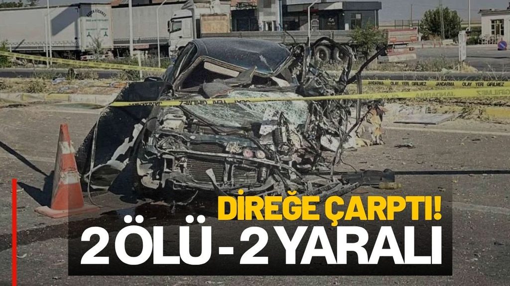 Eşmekaya’da Otomobil Direğe Çarptı: 2 Ölü, 2 Ağır Yaralı