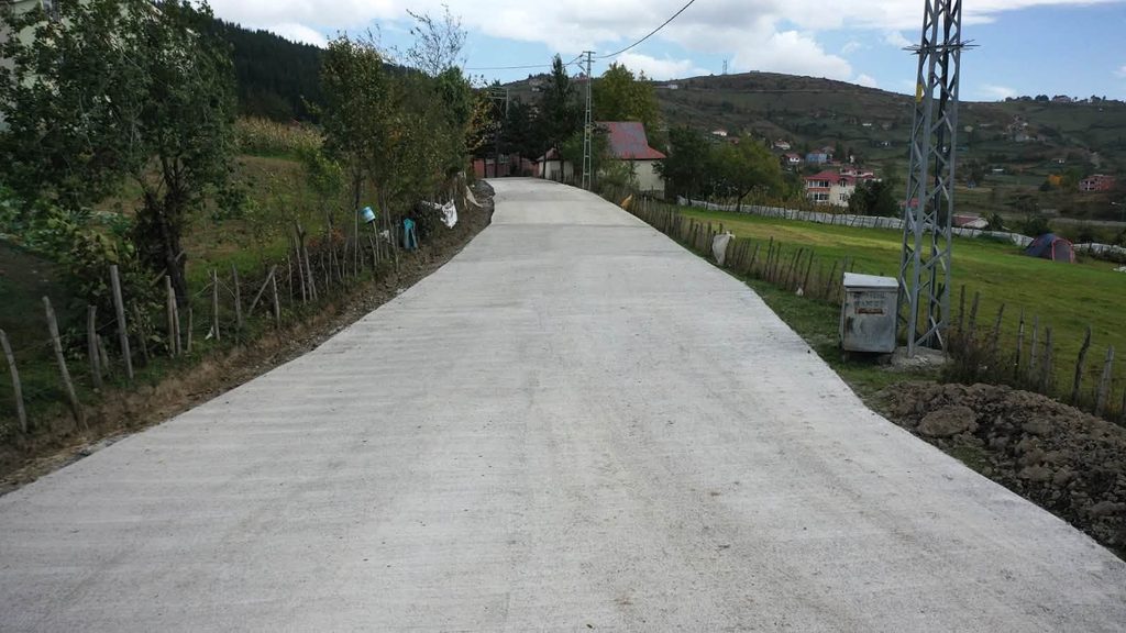 EN GÜZEL 41 MAHALLEDEN TURNALIK’A BETON YOL KONFORU 5 yol4
